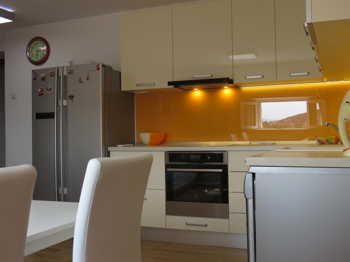 Apartments Istarska Street (Adults Only) Сплит Екстериор снимка