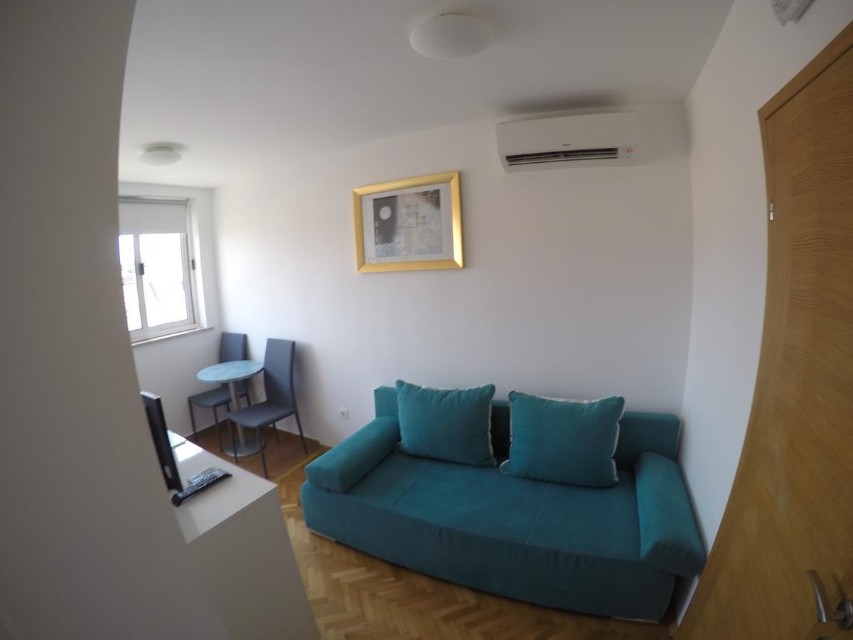 Apartments Istarska Street (Adults Only) Сплит Екстериор снимка