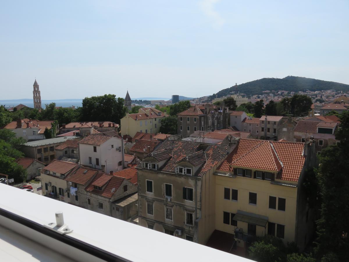 Apartments Istarska Street (Adults Only) Сплит Екстериор снимка
