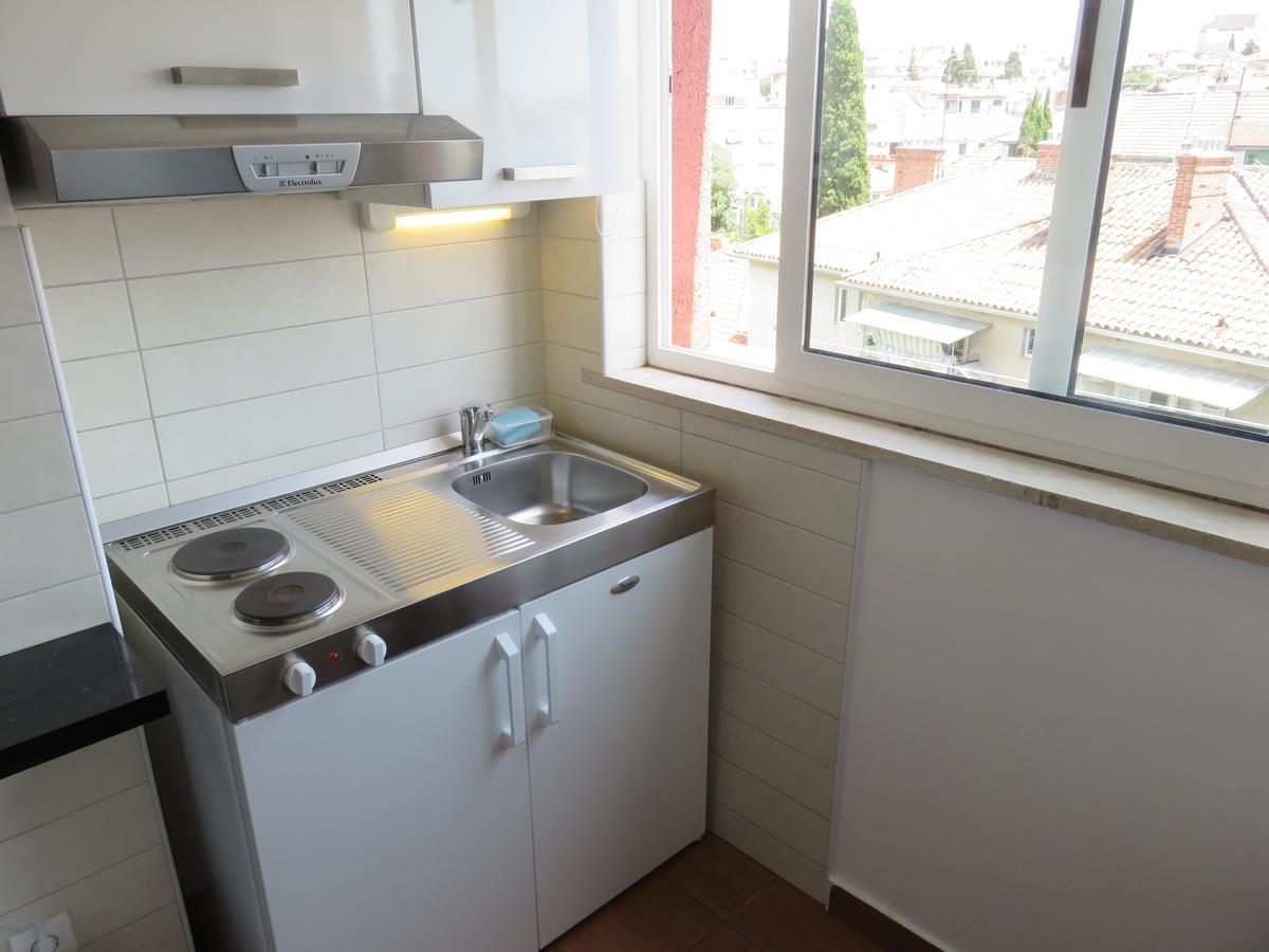 Apartments Istarska Street (Adults Only) Сплит Екстериор снимка