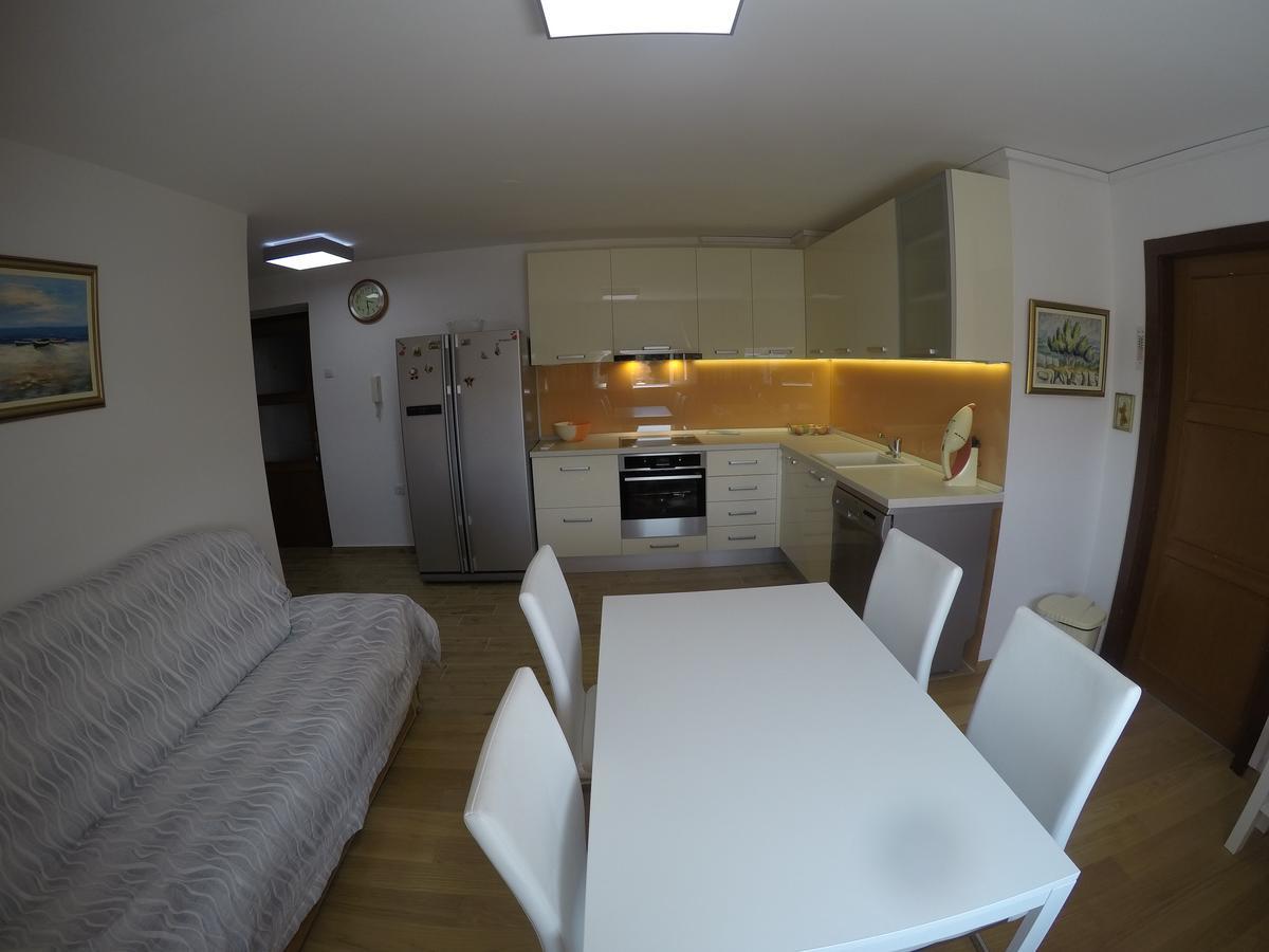 Apartments Istarska Street (Adults Only) Сплит Екстериор снимка