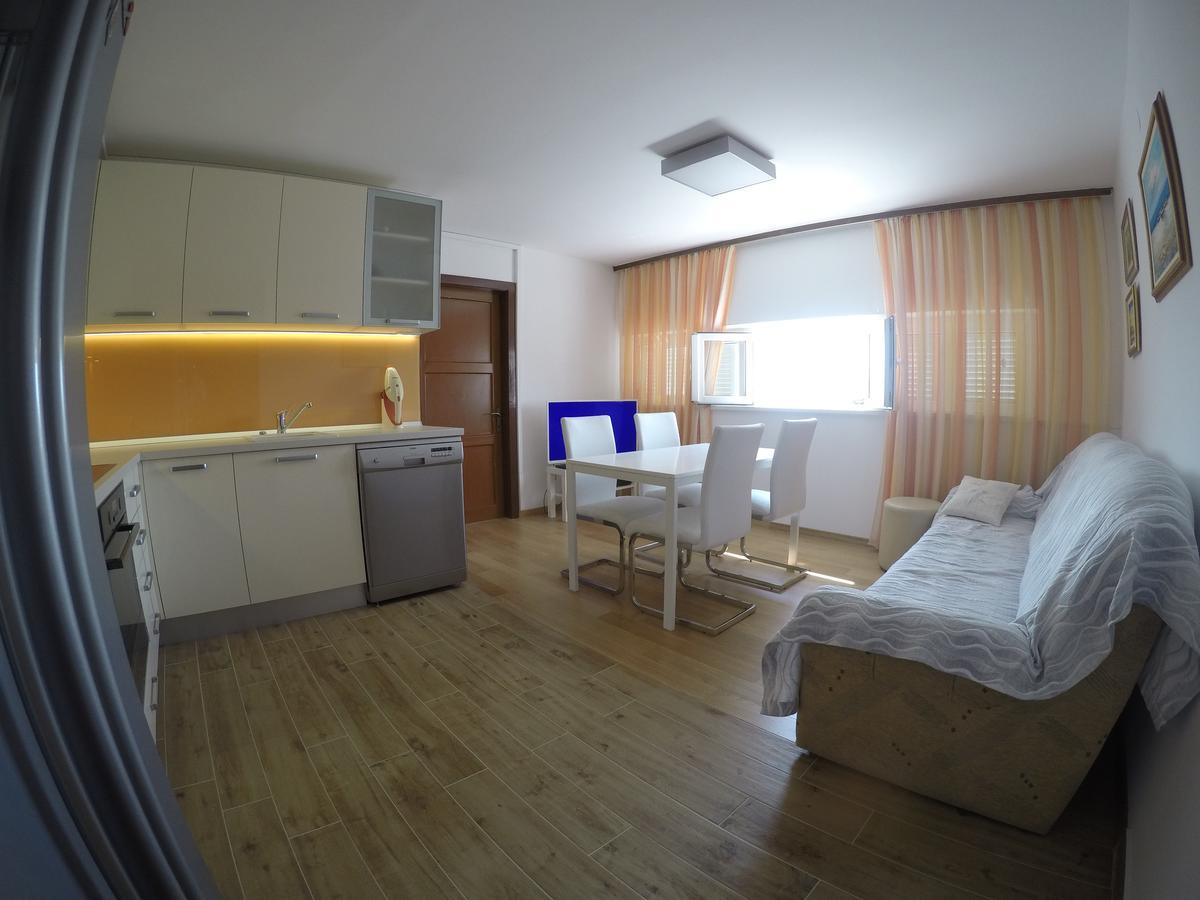 Apartments Istarska Street (Adults Only) Сплит Екстериор снимка