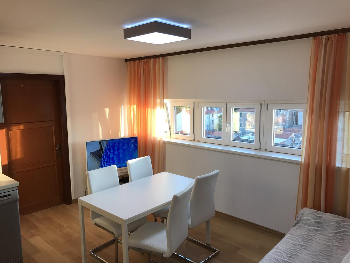 Apartments Istarska Street (Adults Only) Сплит Екстериор снимка