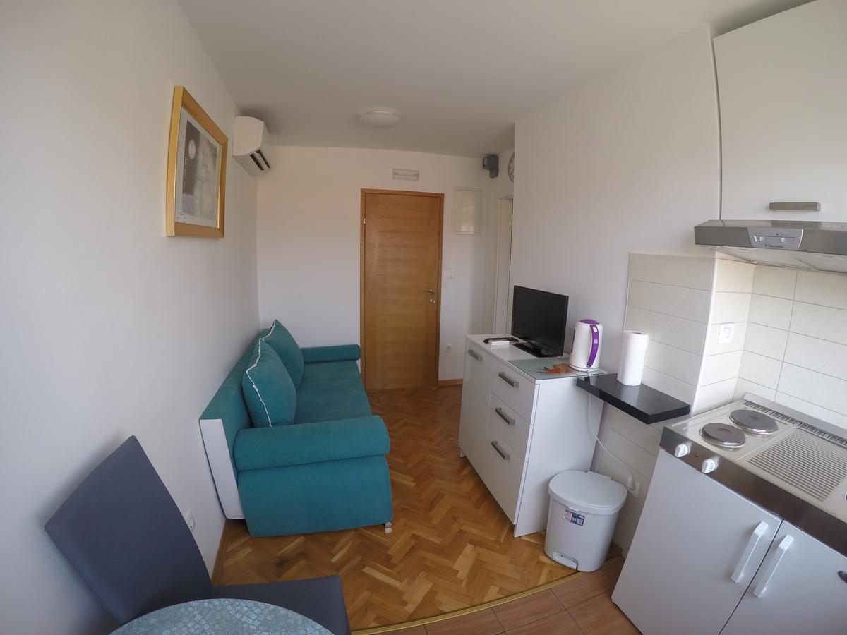 Apartments Istarska Street (Adults Only) Сплит Екстериор снимка